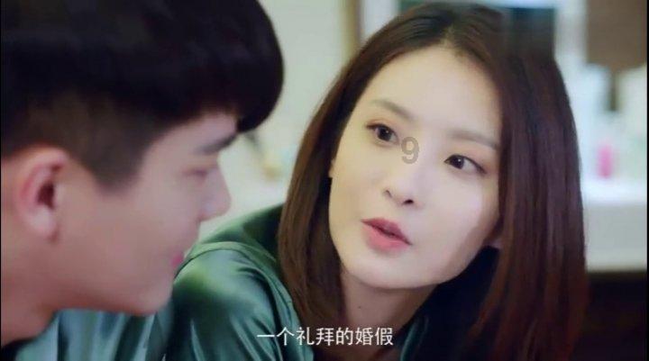 红霉素软膏可以淡化色斑，甚至有的人称其为“淡斑专家”